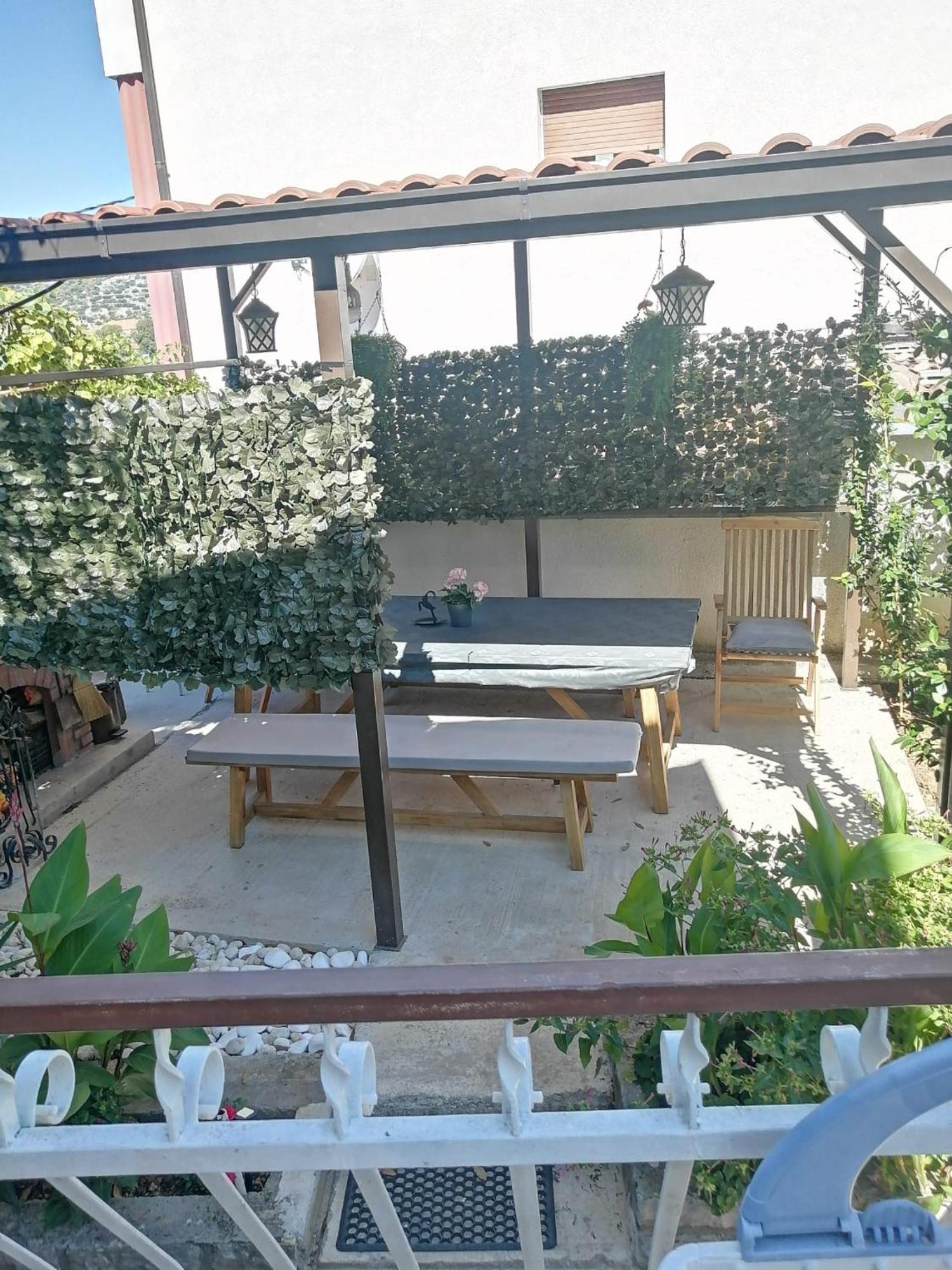 Apartments Kursan Seget Vranjica Exterior photo