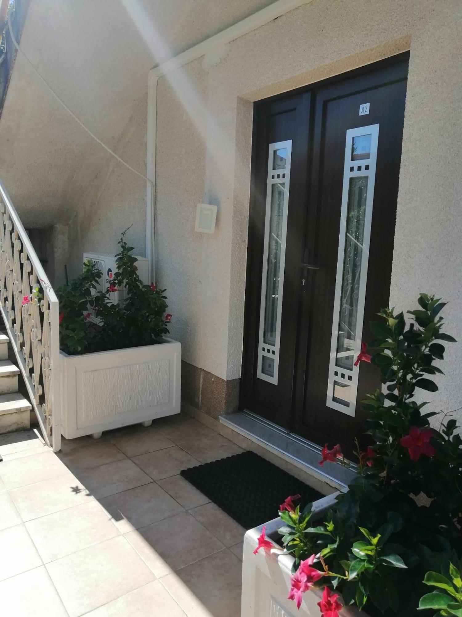 Apartments Kursan Seget Vranjica Exterior photo